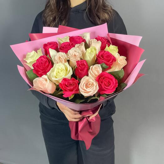Акция 25 роз в упаковке