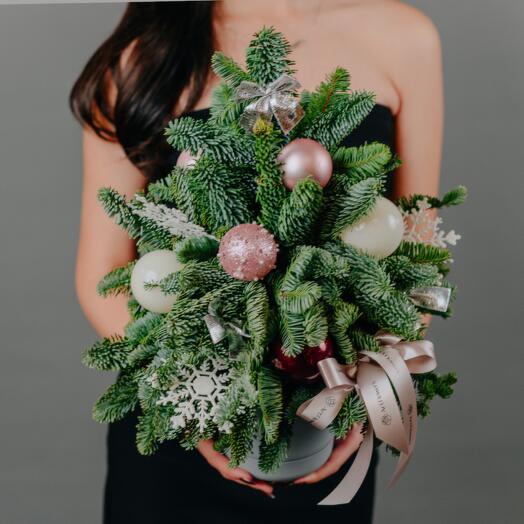 Ель под огоньками грёз