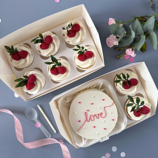 Комбо набор бенто торт Love и 8 капкейков с мармеладной малиной