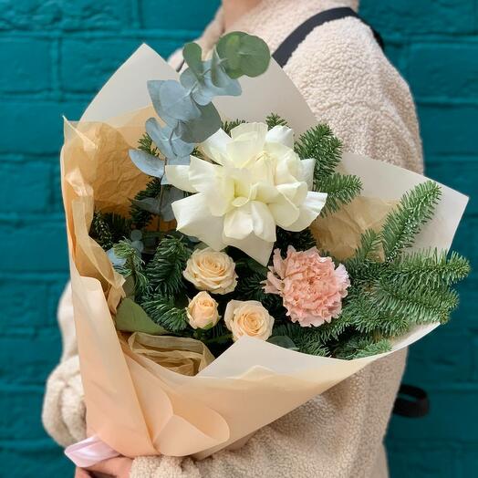 Букет из нобилиса и французской розы