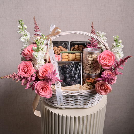 Eid Gift Basket  6111