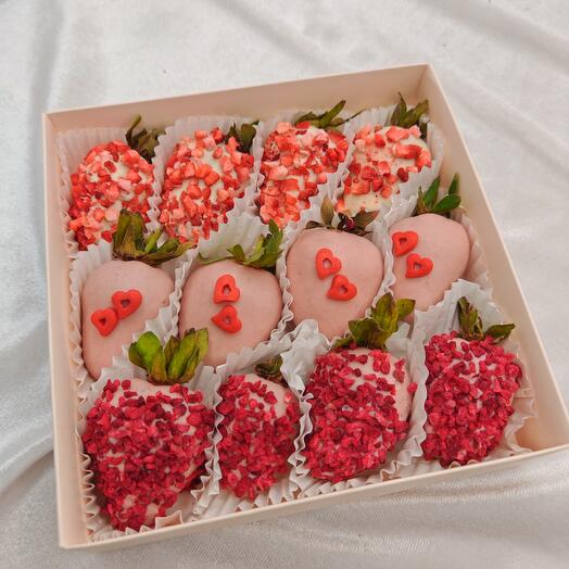 Клубника в шоколаде Мечта 9-12 ягод в зависимости от размера