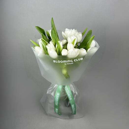 21 white tulips bouquet