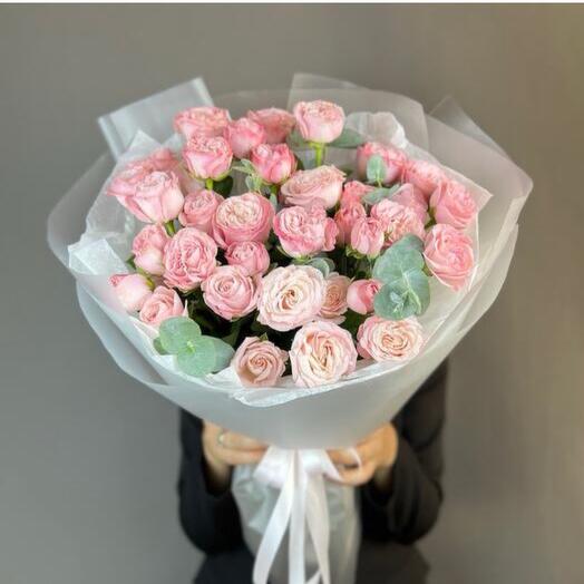 Букет пионовидной кустовой розы 9шт