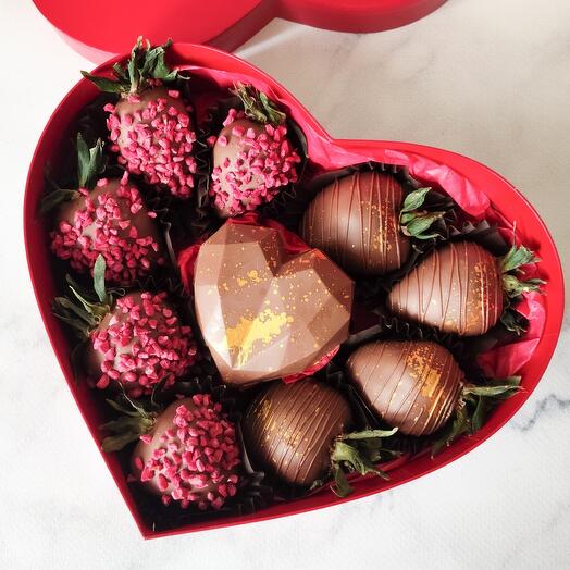 Набор клубника и Дубайский шоколад подарок для любимой