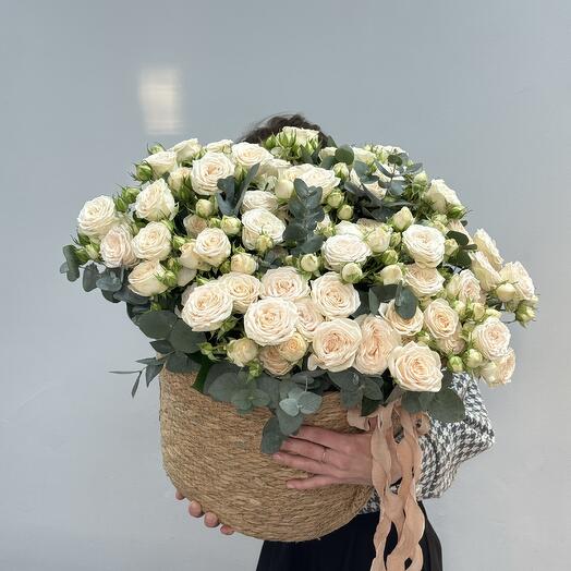 Корзина с цветами
