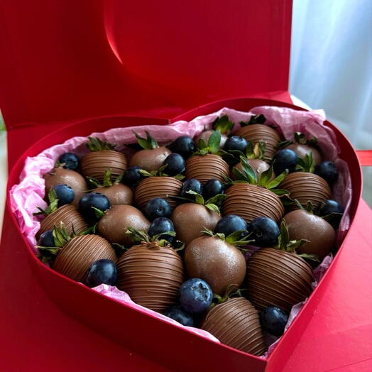 Клубника в шоколаде love сердце