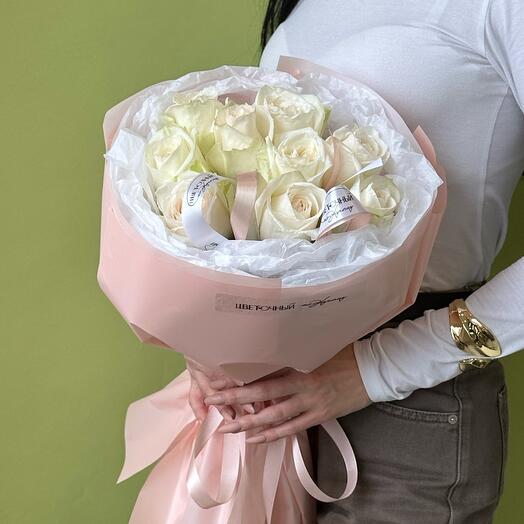 Букет из 9 ароматных роз WHITE O HARA