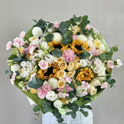 Евро-букет из подсолнухов