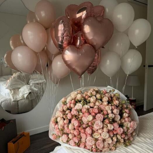 Комбо «Boombastic!» –  51 пиановидная роза и воздушные шары