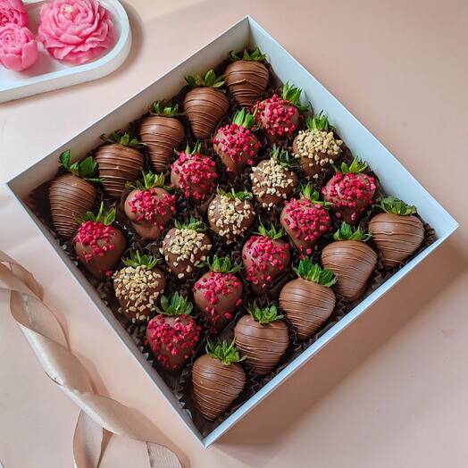 Клубника в  шоколаде 25 - 30 шт