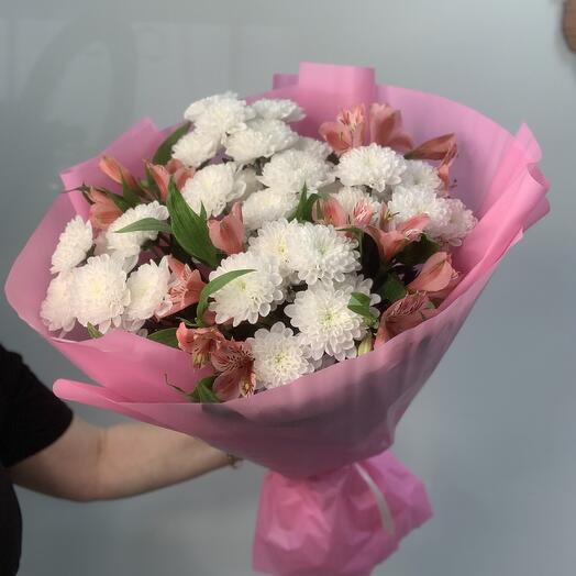 Хризантема кустовая с альстромерией