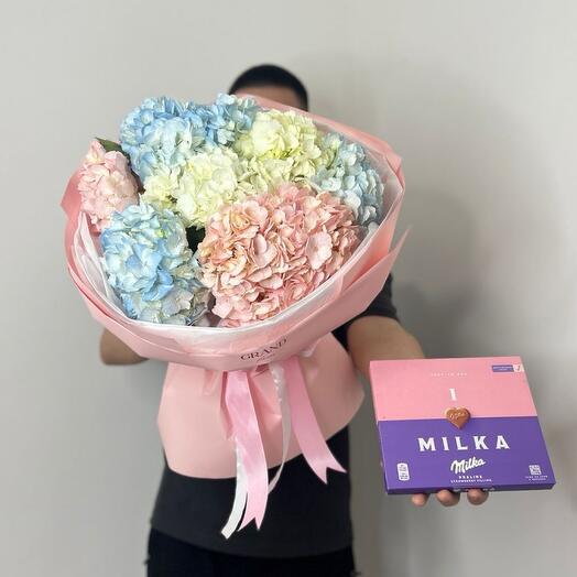 Комбо из монобукета и конфет милка