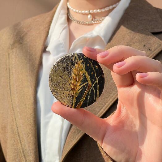 Brooch "Ear"