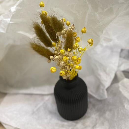 Гипсовая вазочка с сухоцветами