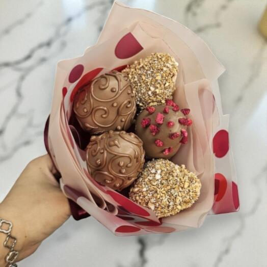 Букет 5 клубник в молочном шоколаде арт. 34937