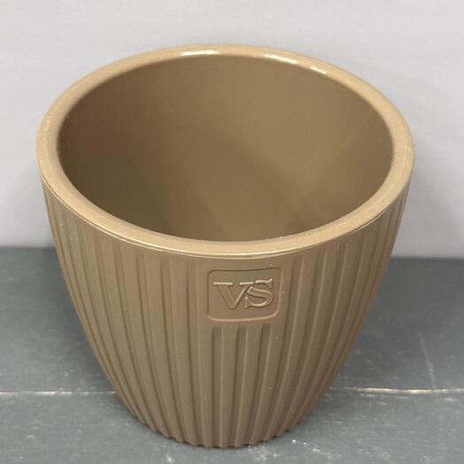 Пластиковый горшок 1,5 л в цвете шоколад