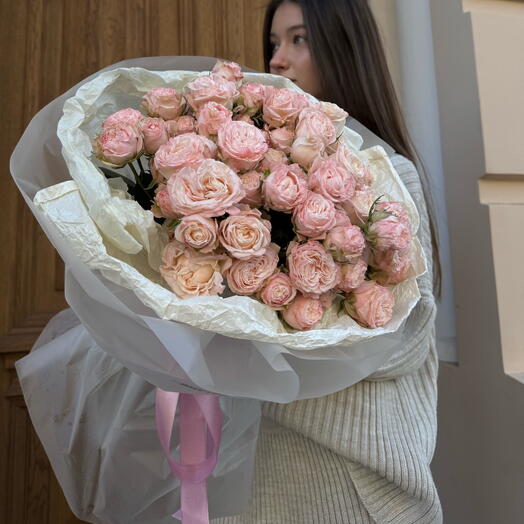 Букет из 15 кустовых роз Бомбастик