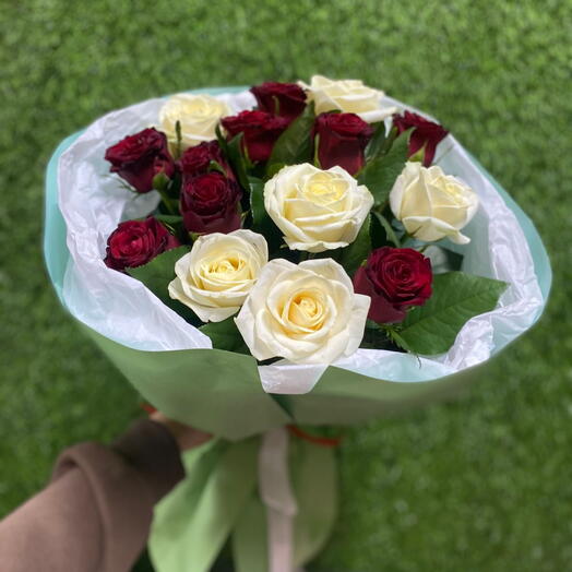 Микс из 15 роз