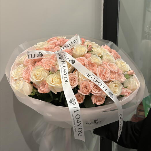 Авторский букет из спреи розы