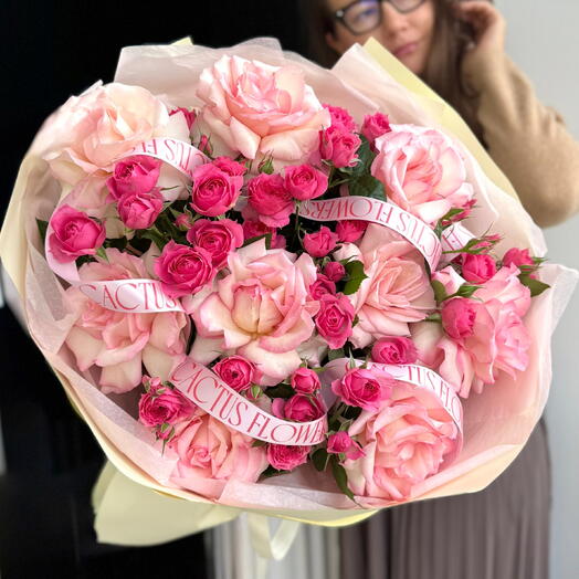 Букет «Особенный» с французскими и кустовыми розами