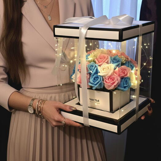 Букет из 35 мыльных роз синий с розовым