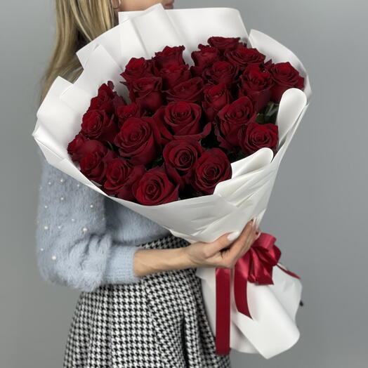 Букет из 25 премиальных бордовых роз 60см (58)