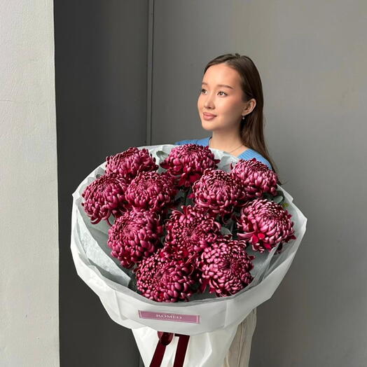 Моно букет из хризантем бигуди