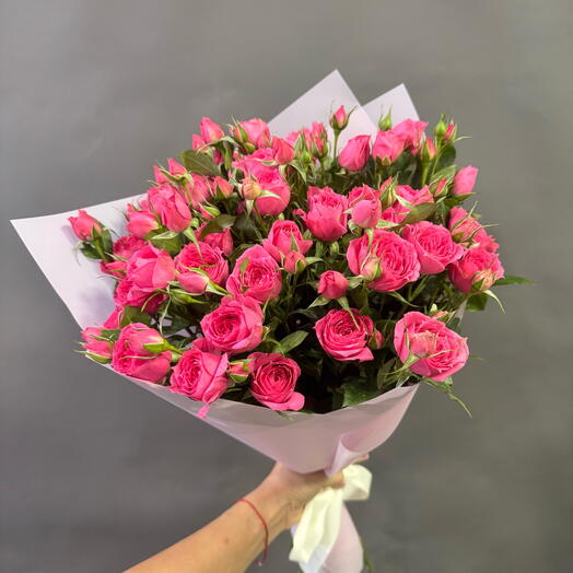 Букет из 7 кустовых роз Нежность