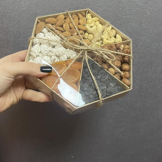 Набор из Орехов и сухофруктов 🥜
