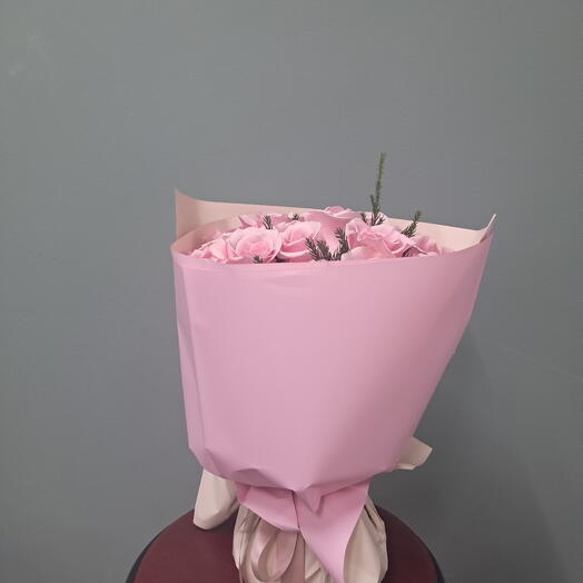 Моно букет роскошные розы