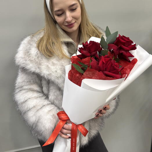 Букет из красных французских роз