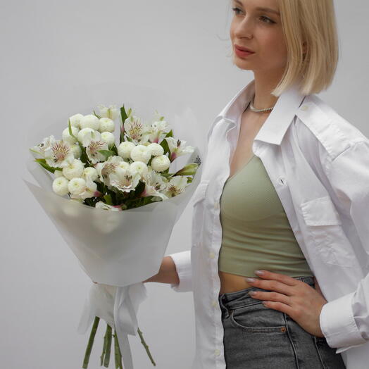 Букет из хризантем с альстромерией, S