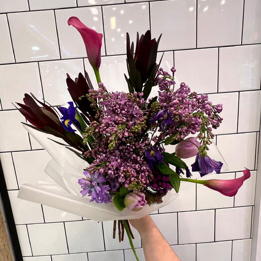 Букет «Фиолетовая охапка» с сиренью, экзотикой