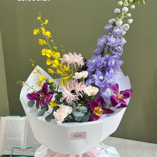 Mixed bouquet with Gerberas