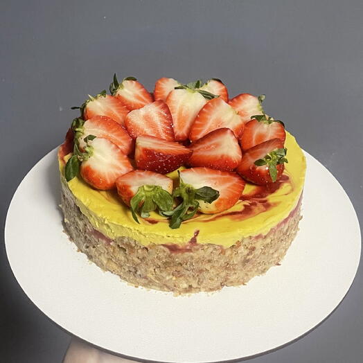 Веган торт клубнично апельсиновый