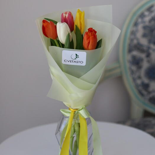 5 тюльпан безендірілген