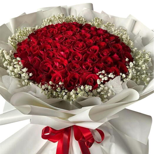 Imperial Red: 200 Premium Roses with Gypsophila
