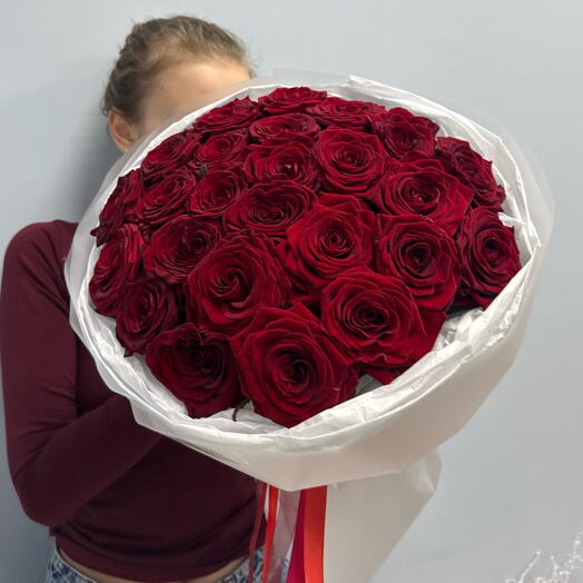 Букет из 25 красных роз