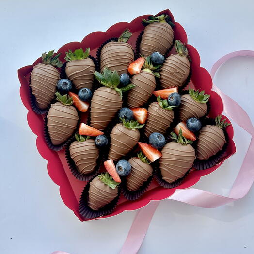 Strawberries in milk chocolate
