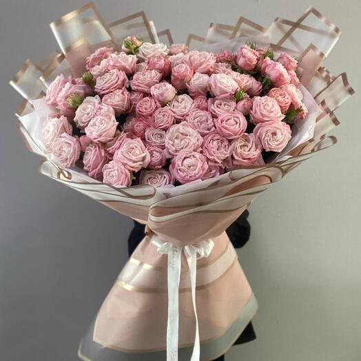 Букет из кустовых роз🌸