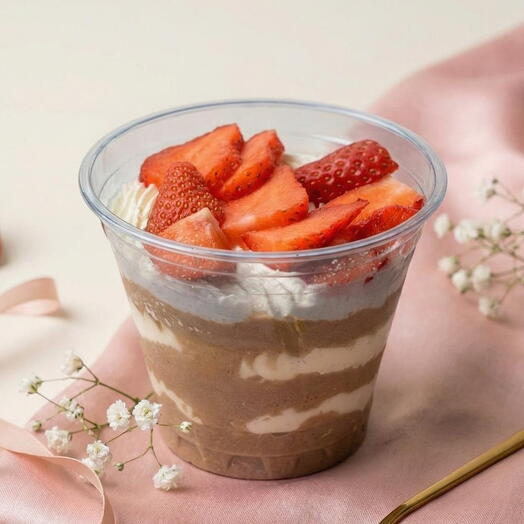 trifle "medovik" without sugar and gluten