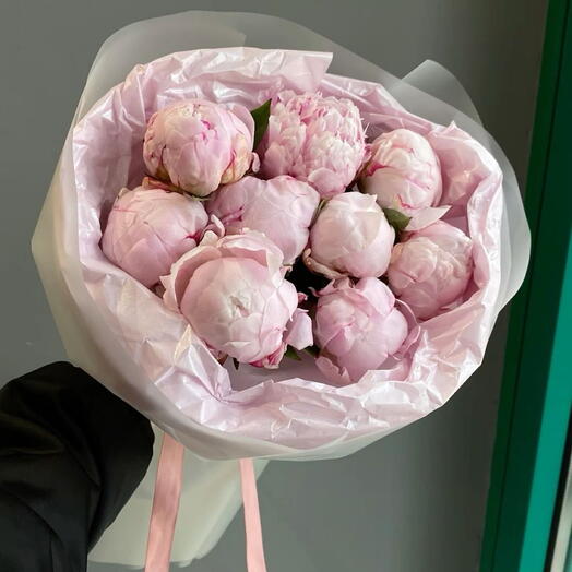 Пышный букет из 9 розовых пионов 🌸