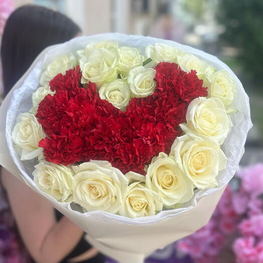 Букет цветов комплимент