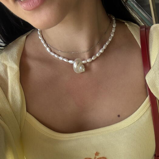 Колье White shell