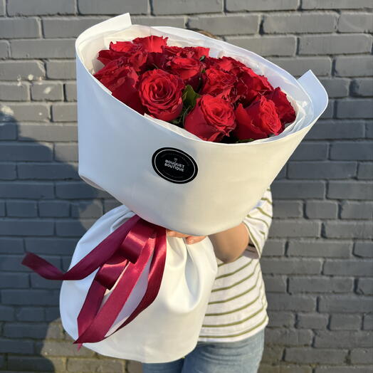 Красные розы ️15шт в стильном оформление 😍