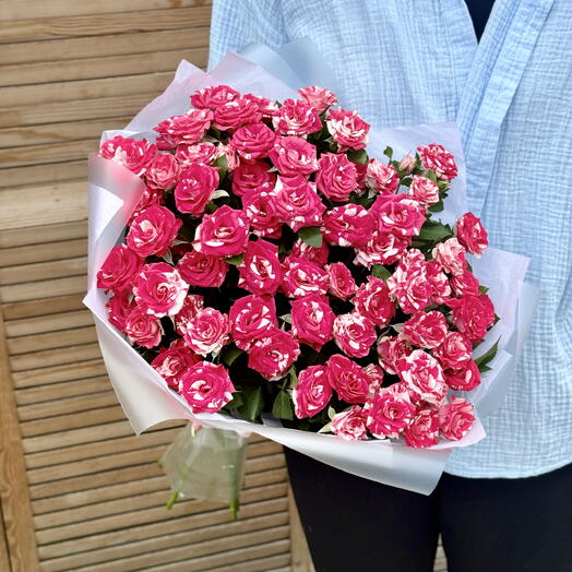 Bouquet of bush roses