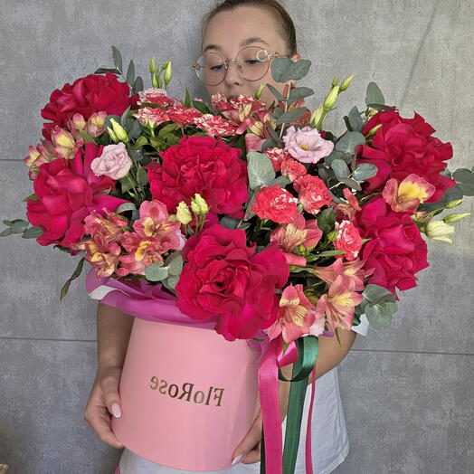 Шикарная яркая композиция с розами Софи Лорен 🌸