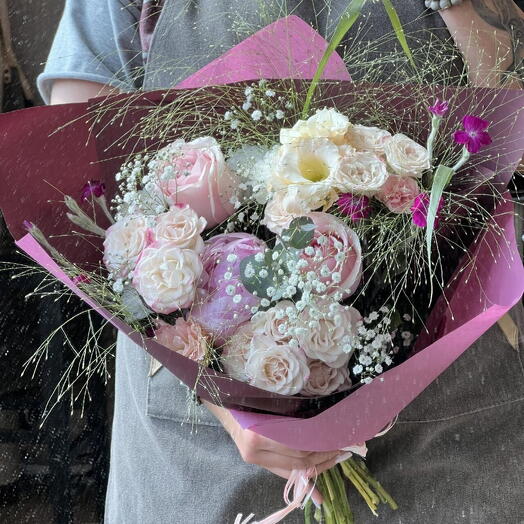 Букет с пионом