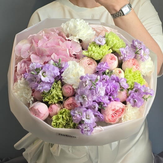 Лавандовая маттиола и пионовидные розы 💕